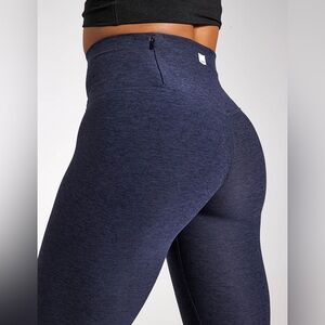 Vuori Clean Elevation Legging size medium